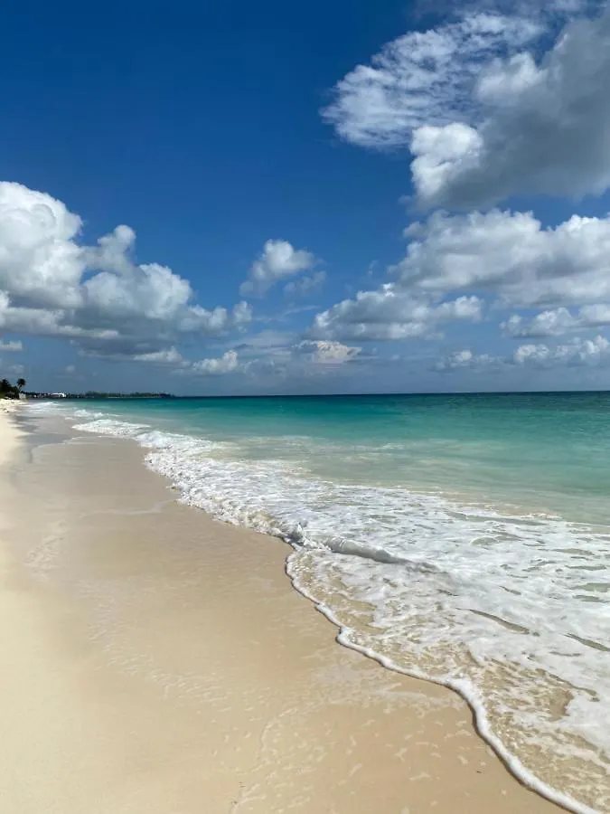 The Lookout At Coral Beach Apartment Freeport
